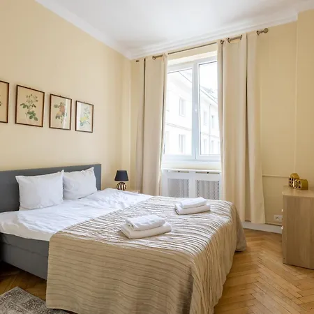 - Great Location - Big And Bright Apartment&nowy Swiat * Warschau